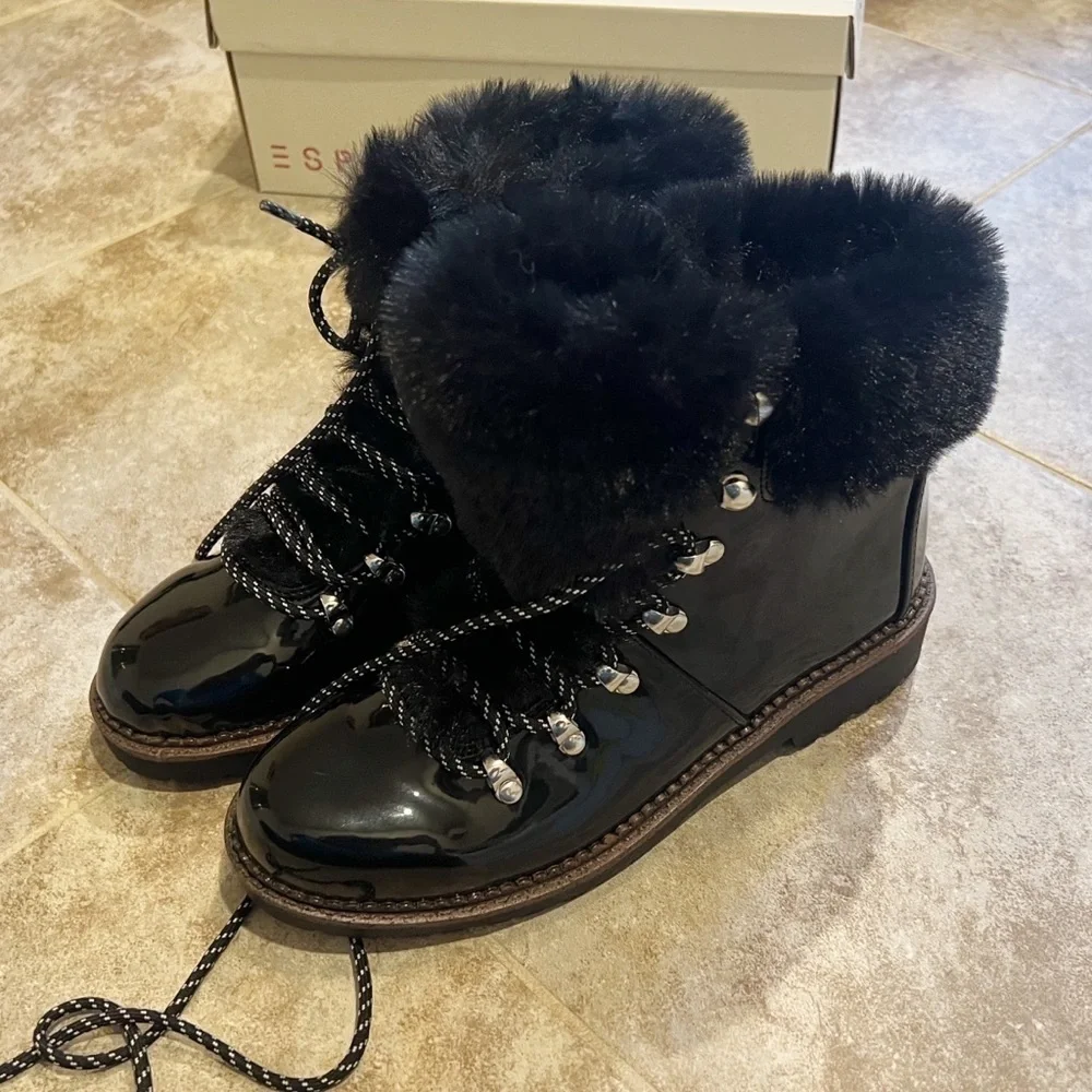 🆕 Esprit Celestin faux patent leather fur lace up fashion boots black